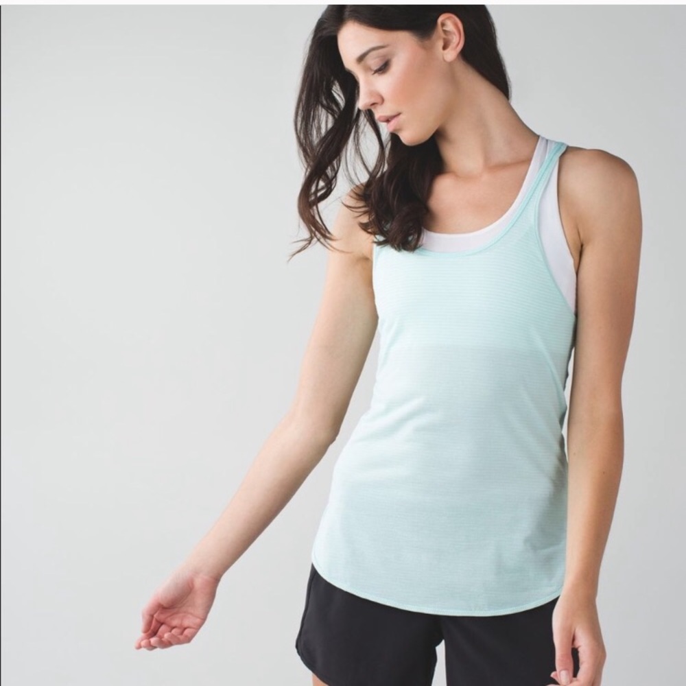 Lululemon what the sport singlet